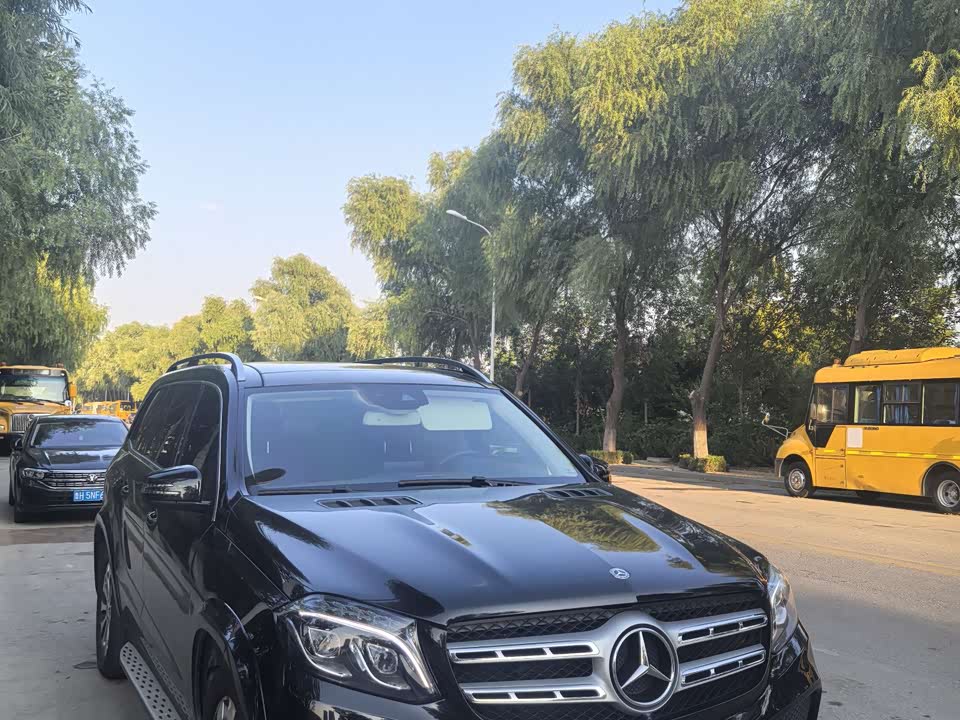 Mercedes-Benz GLS Mercedes-Benz GLS