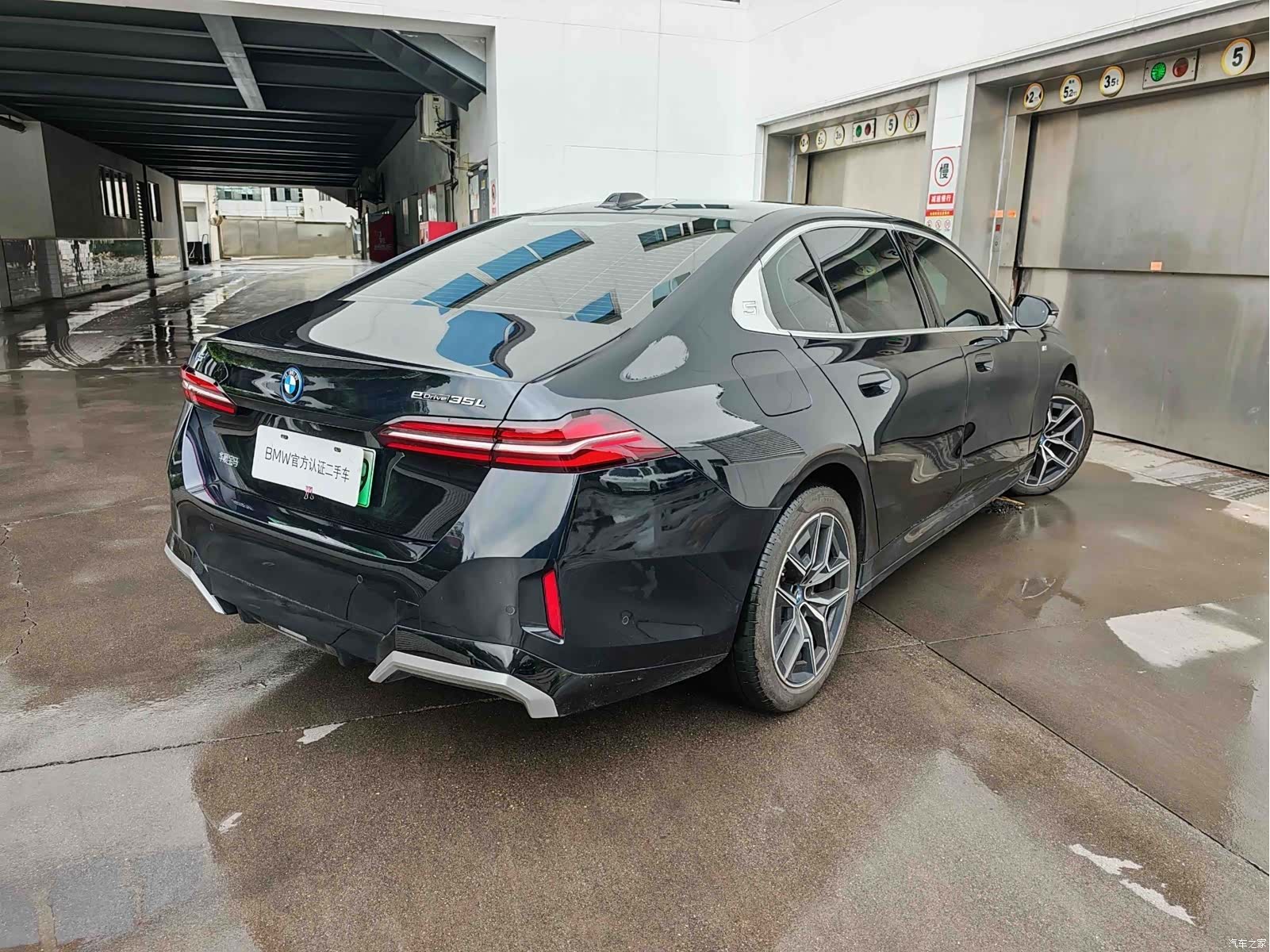 BMW i5, 2024 4