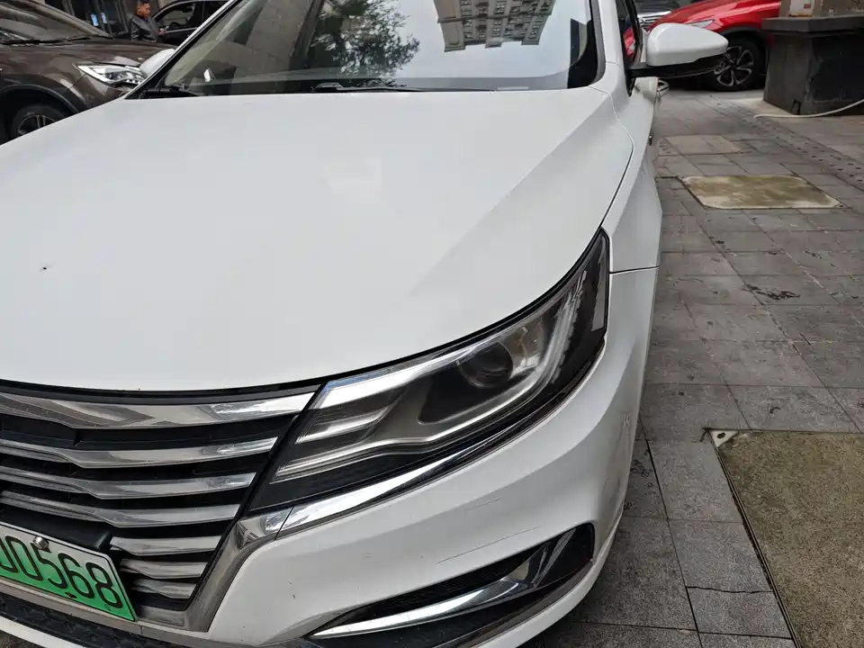 Roewe i6