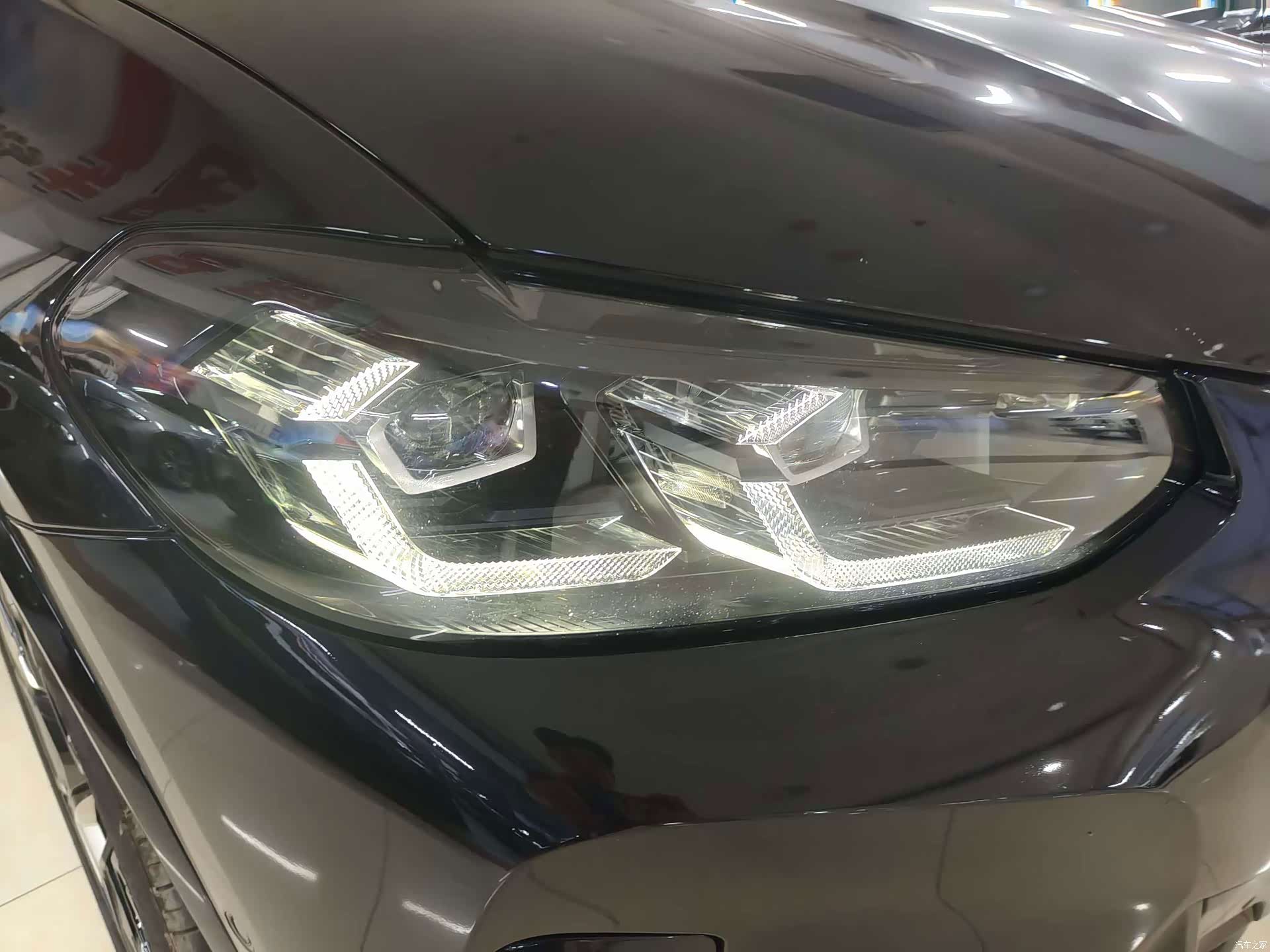 BMW iX3, 2024 4