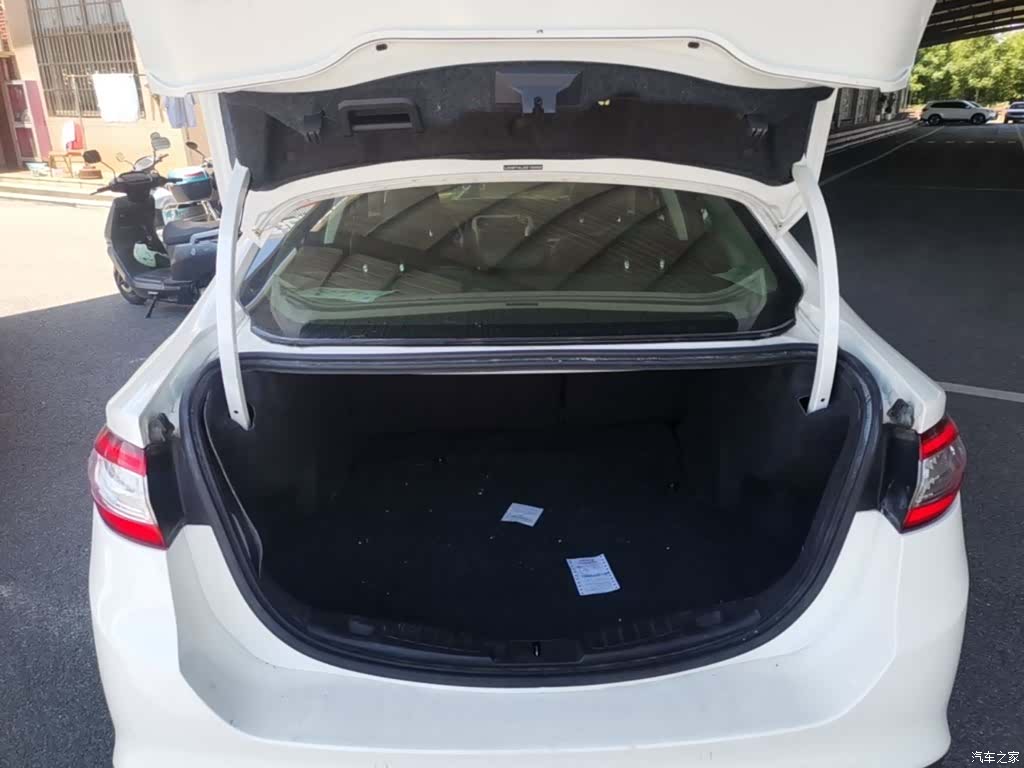 Ford Mondeo, 2014 19