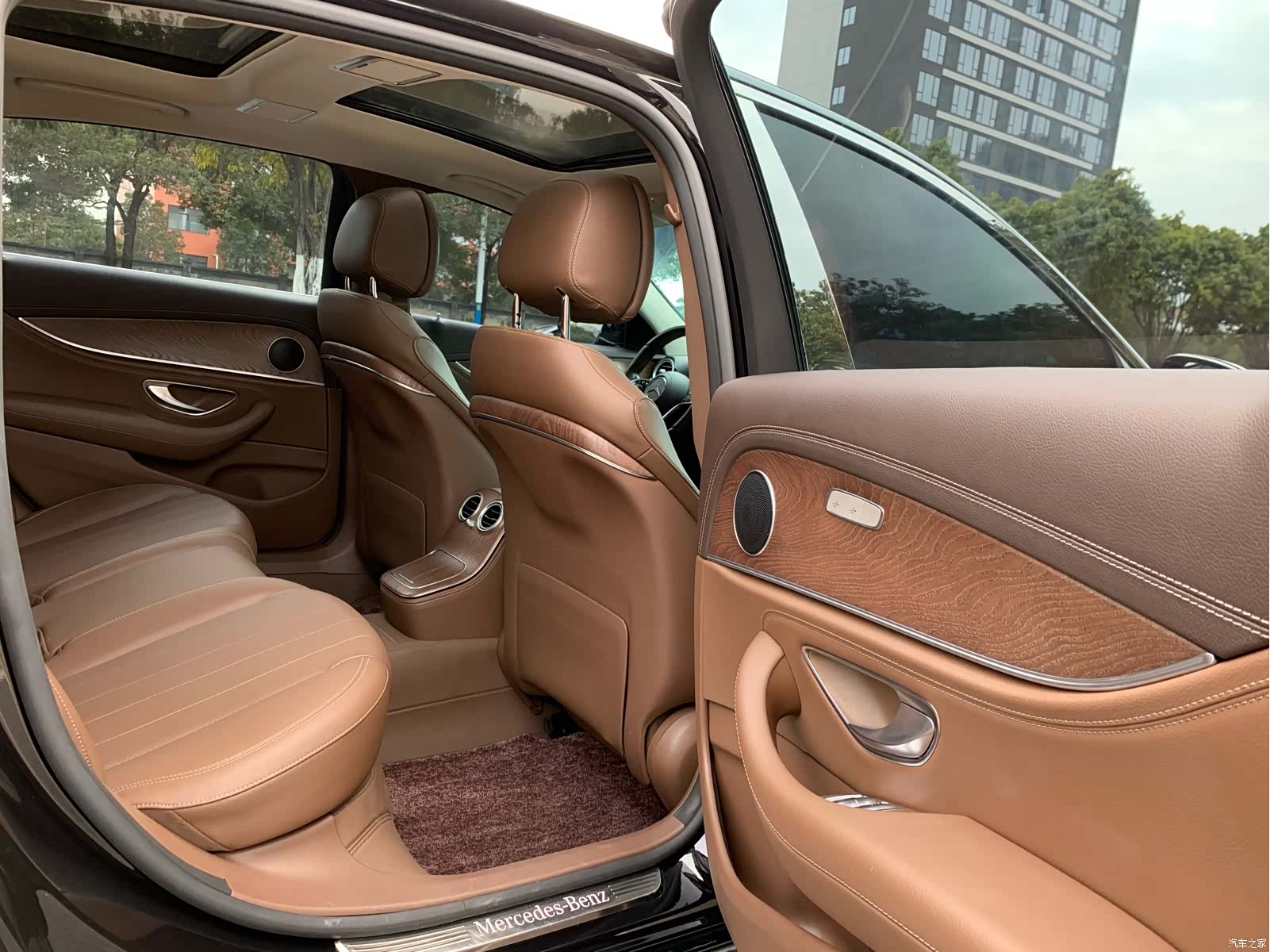 Mercedes-Benz E-Class, 2022 17