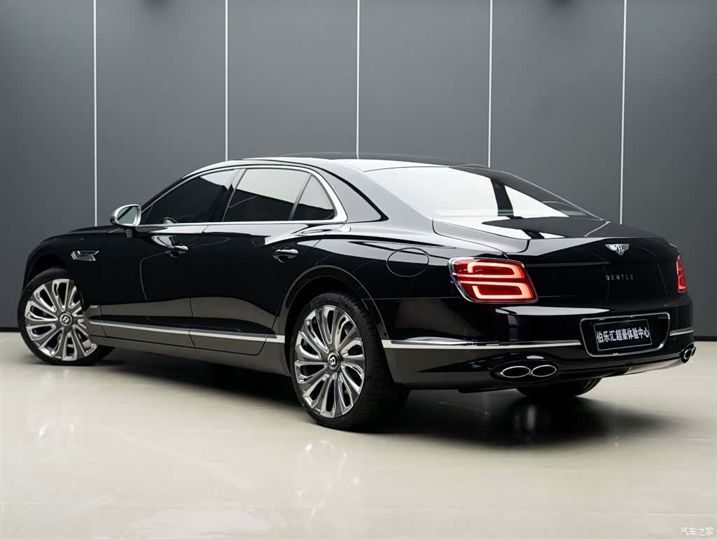 Bentley Flying Spur, 2022 7