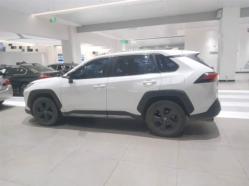 Toyota RAV4 Rongfang
