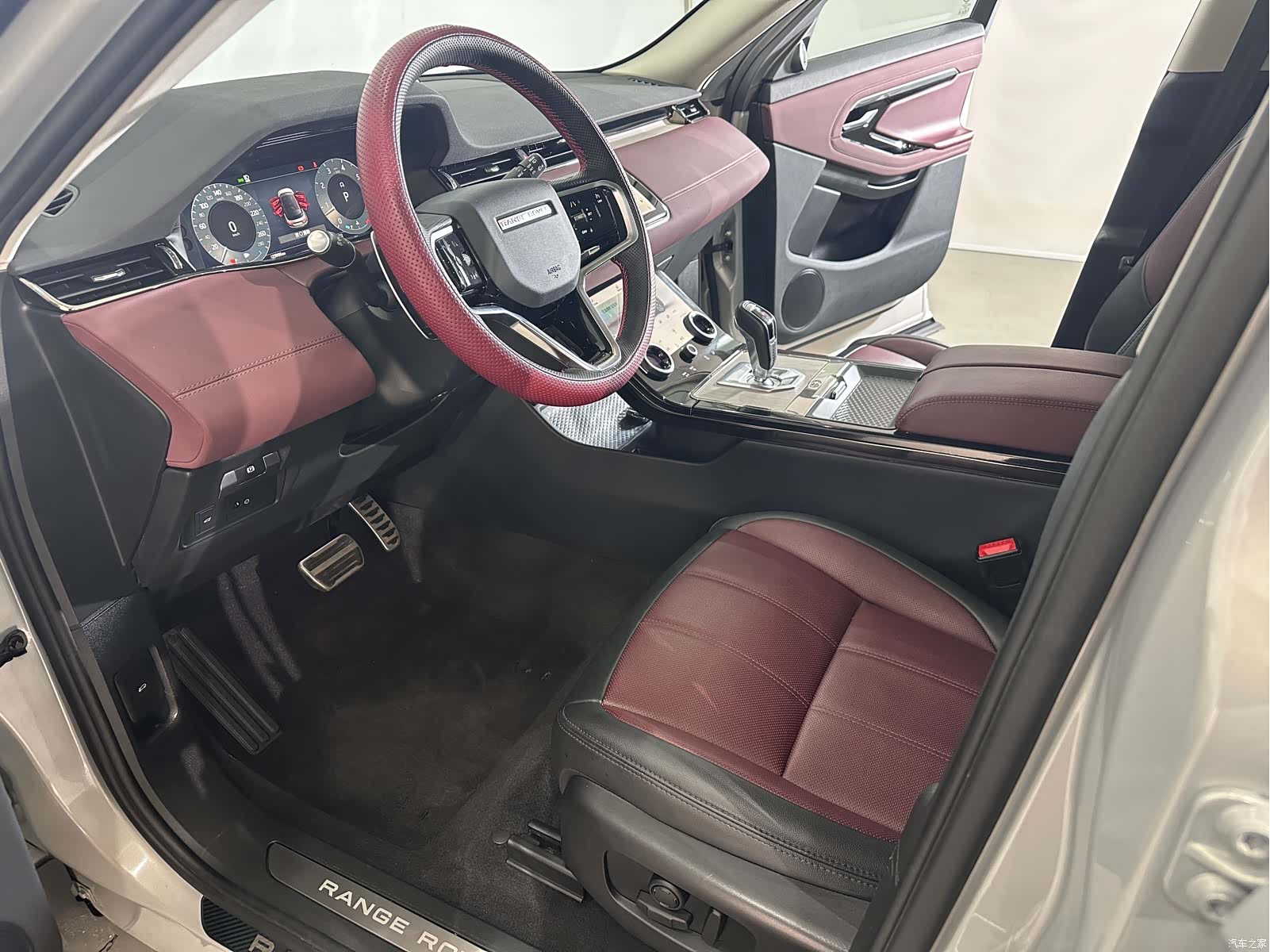 Land Rover Range Rover, 2023 12