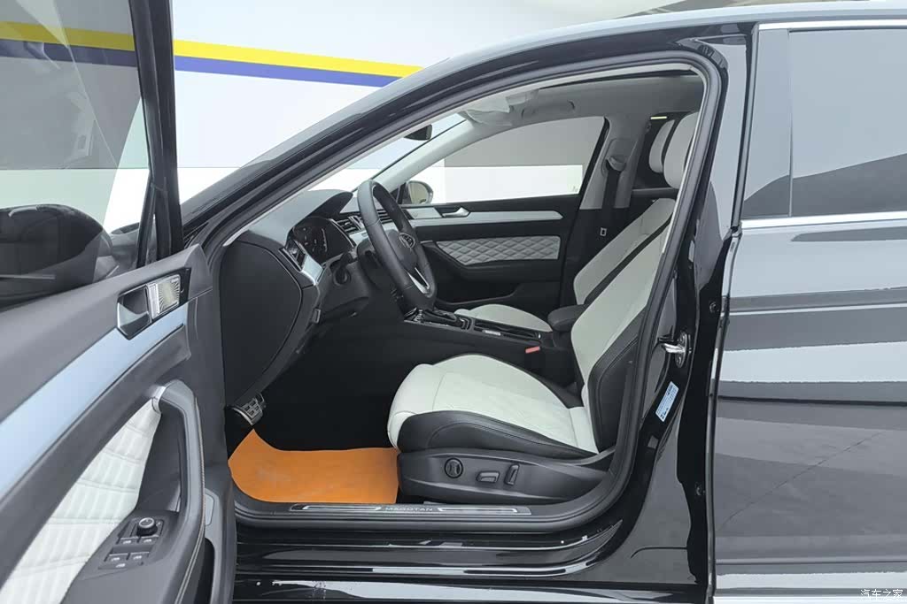 Volkswagen Magotan, 2024 9