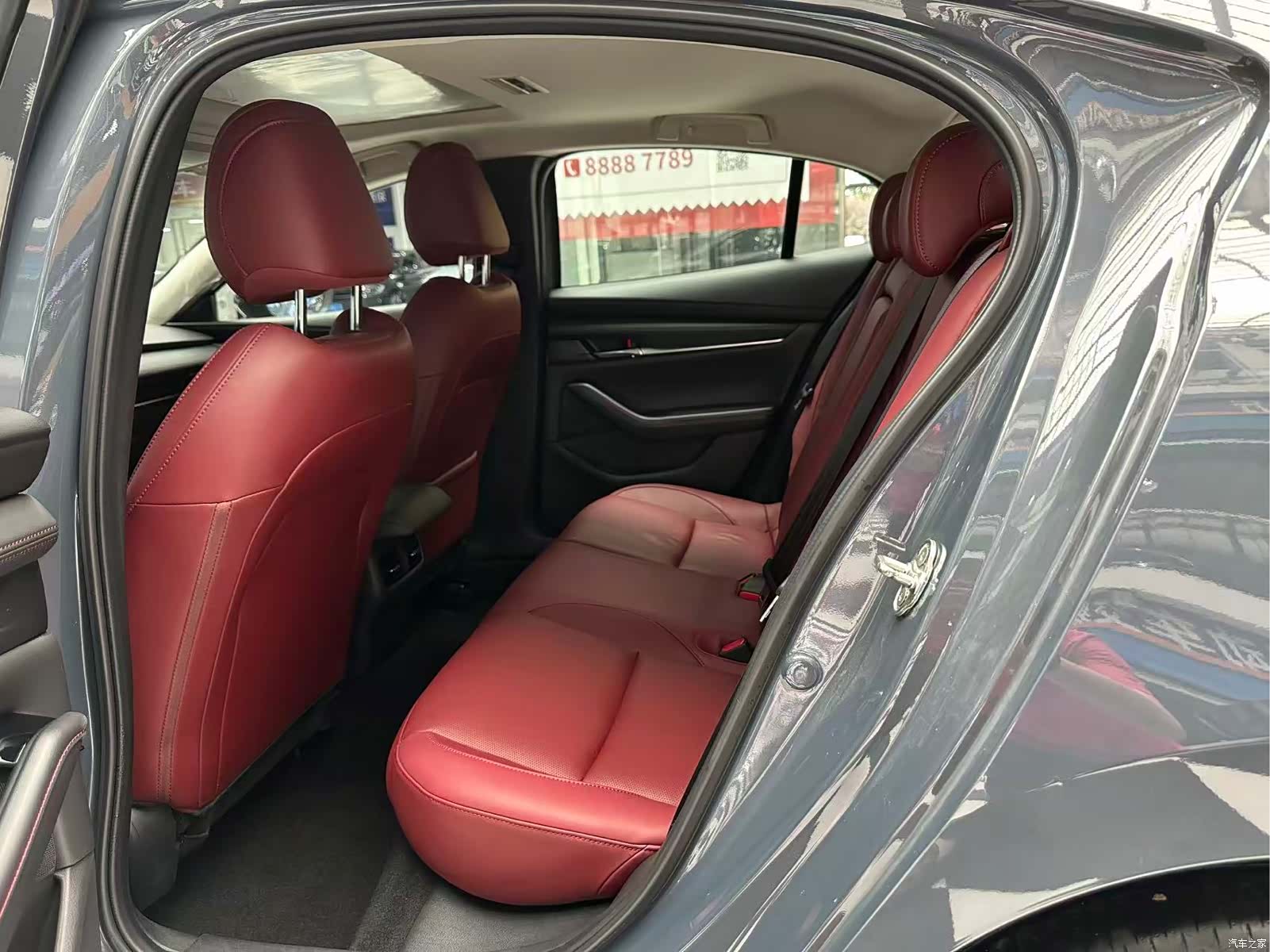 Mazda Mazda3, 2023 11