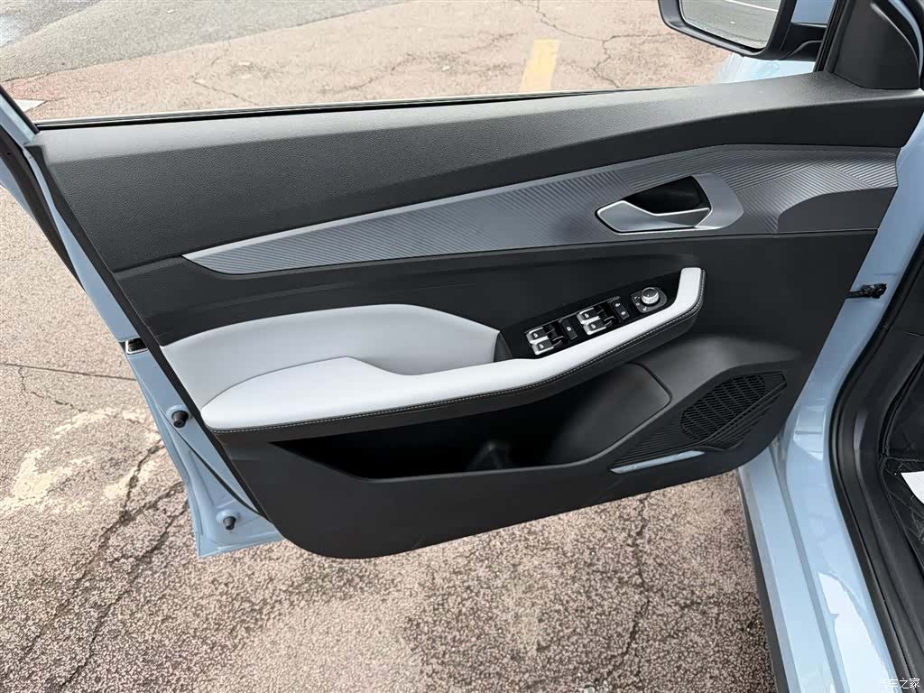 Geely Binray, 2024 6