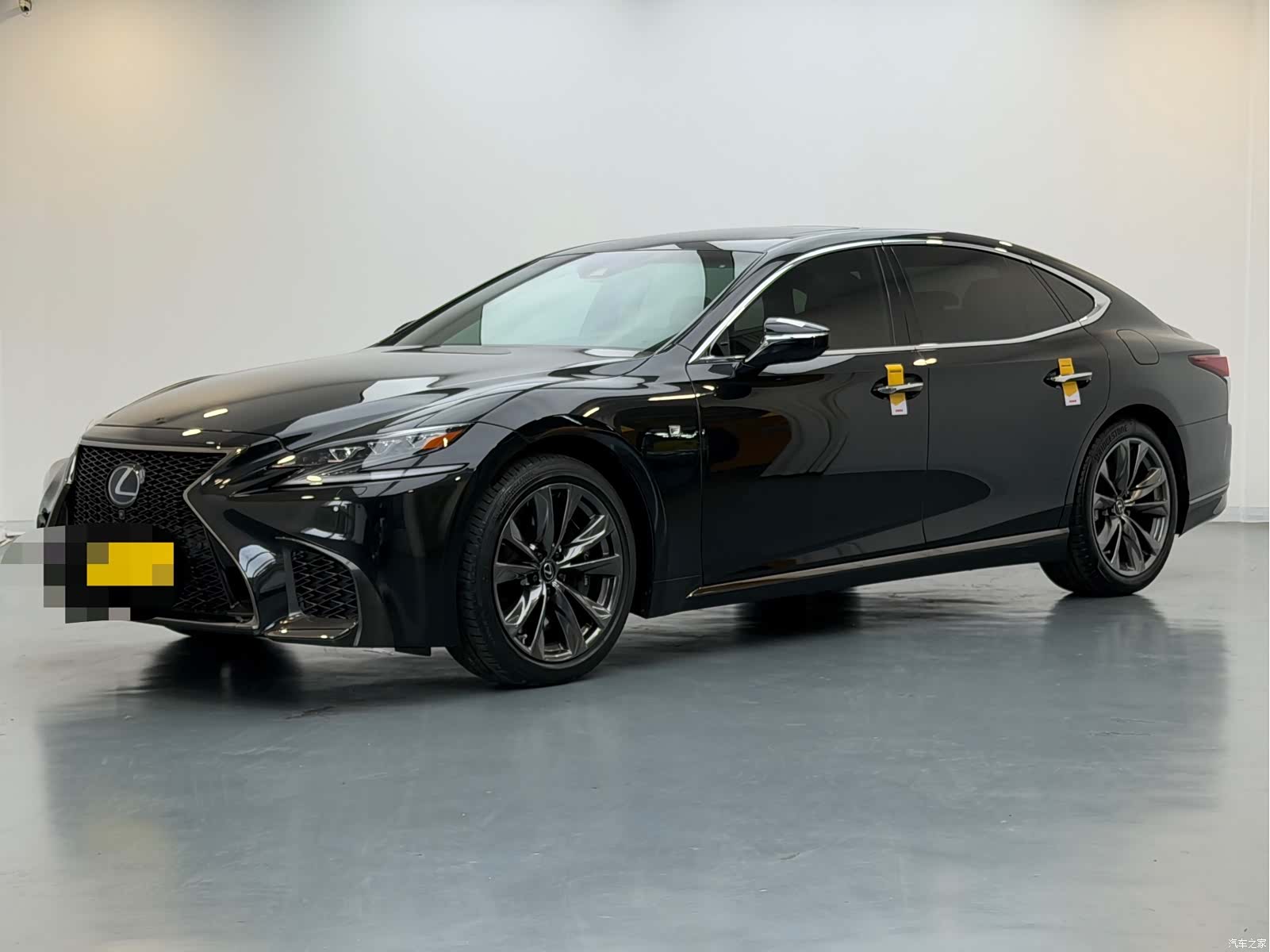 Lexus LS, 2019 1