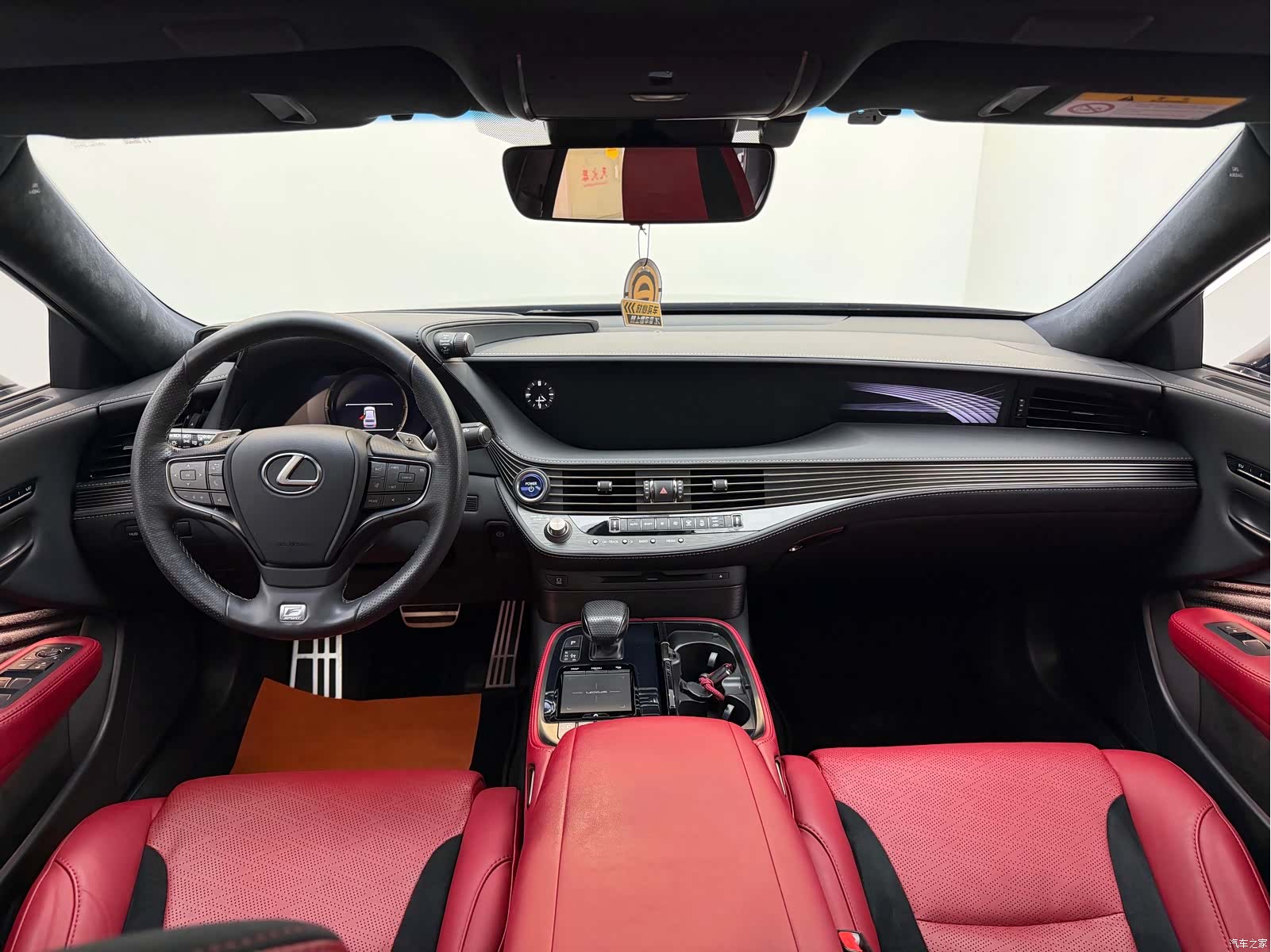 Lexus LS, 2019 11