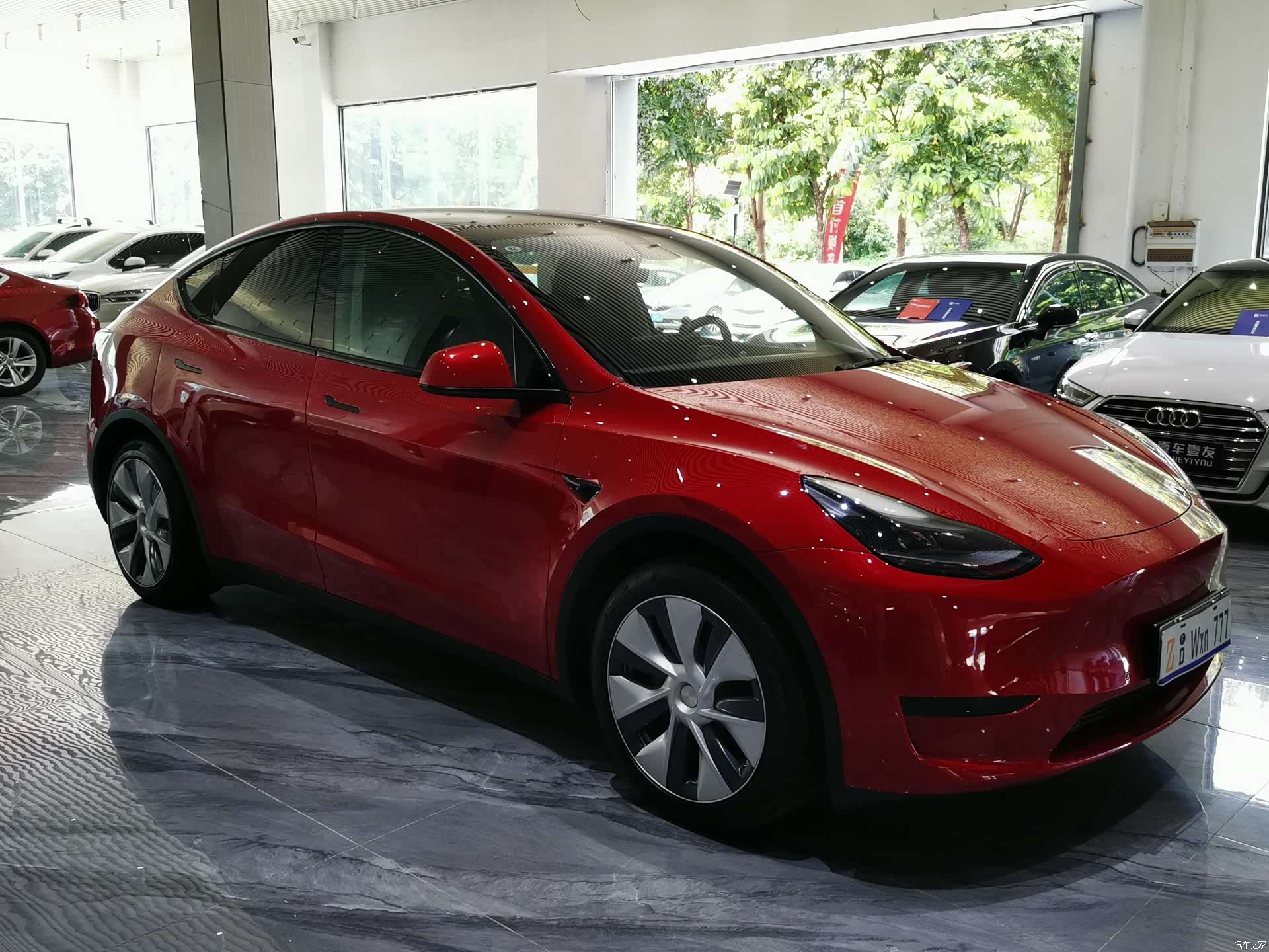 Tesla Model Y, 2022 3