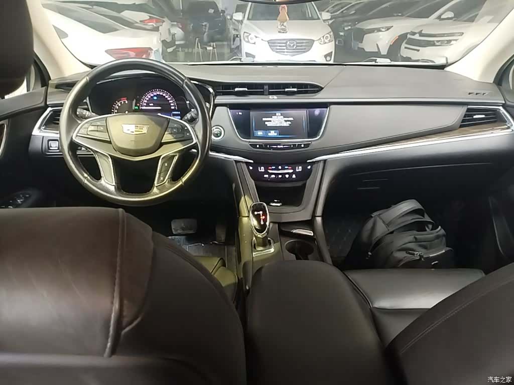 Cadillac XT5, 2017 10