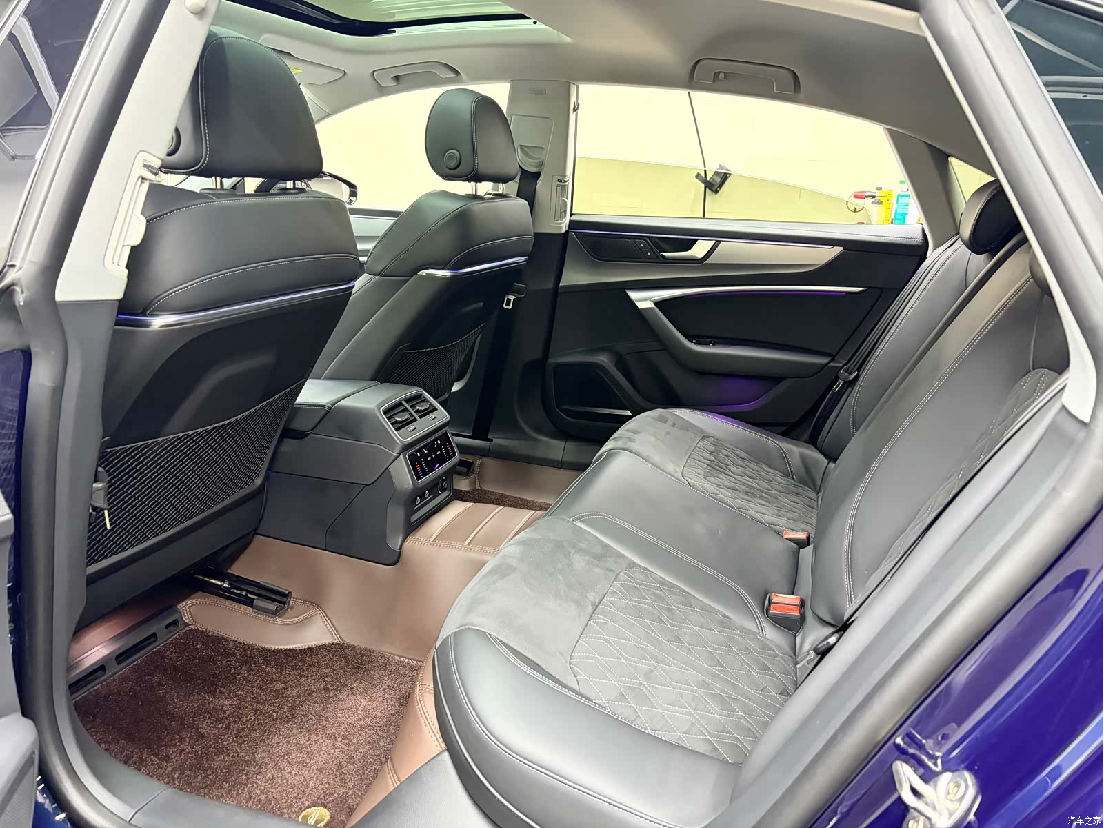 Audi A7L, 2024 7