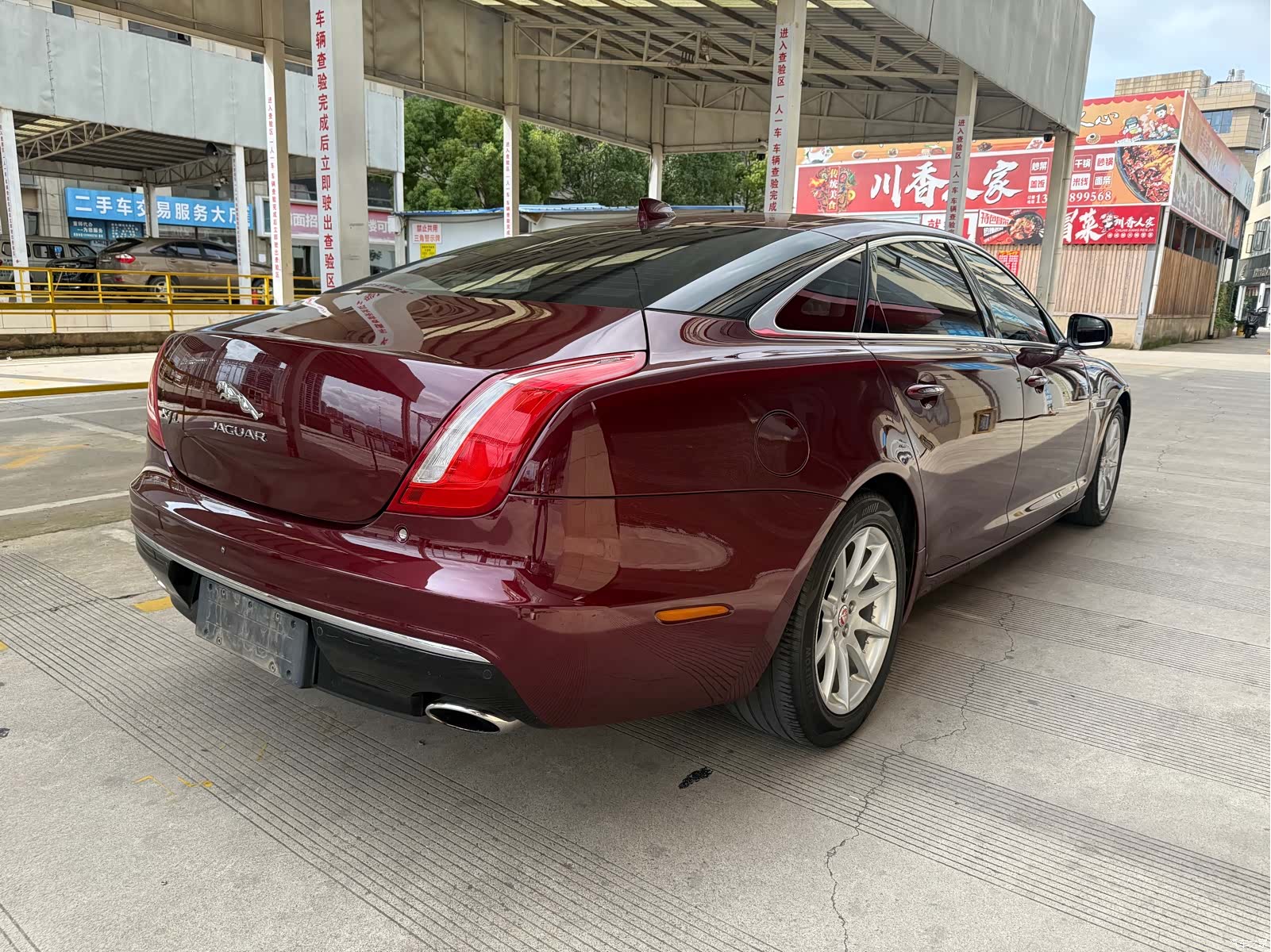 Jaguar XJ, 2018 все фото