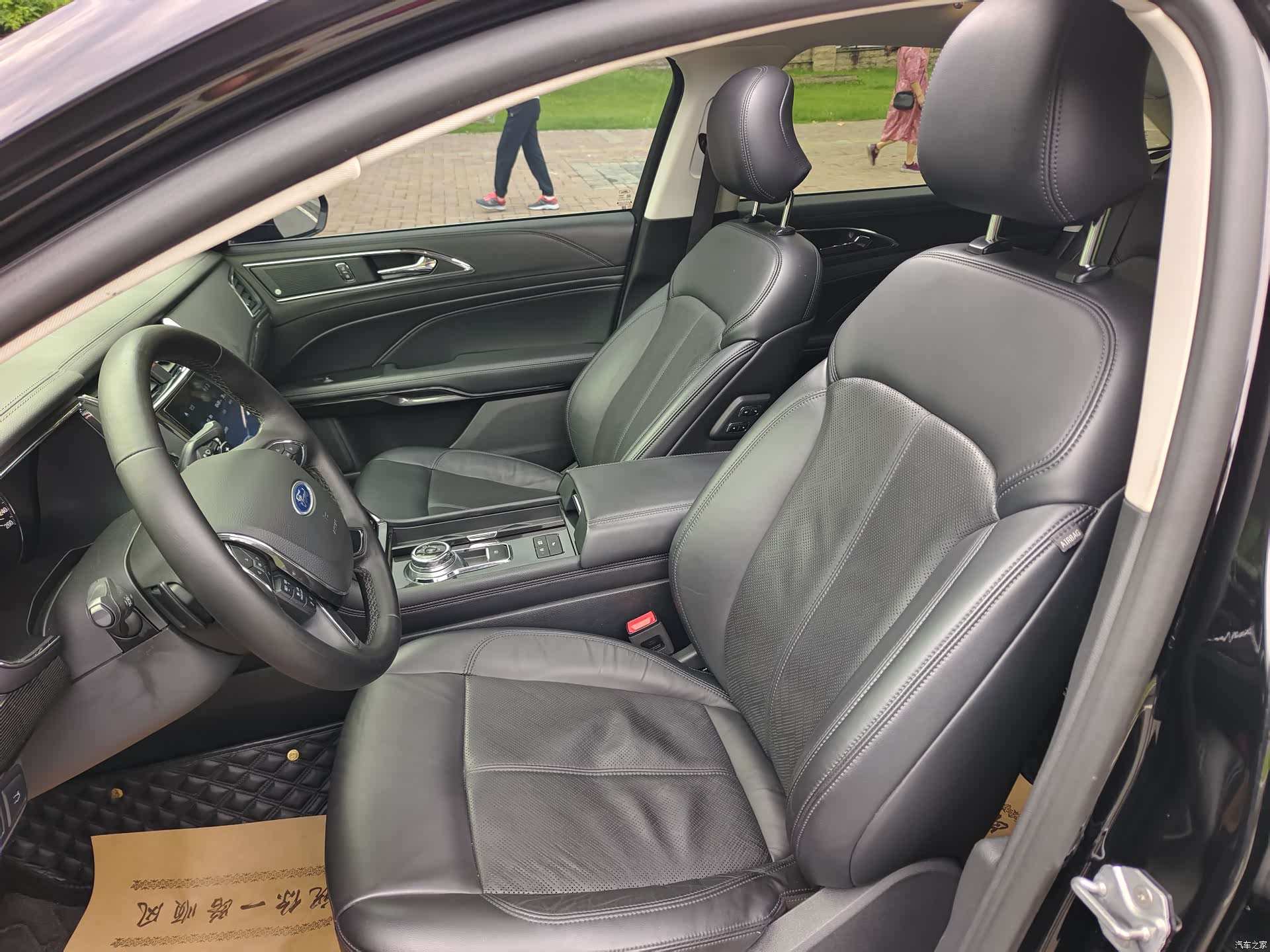 Ford Taurus, 2020 10