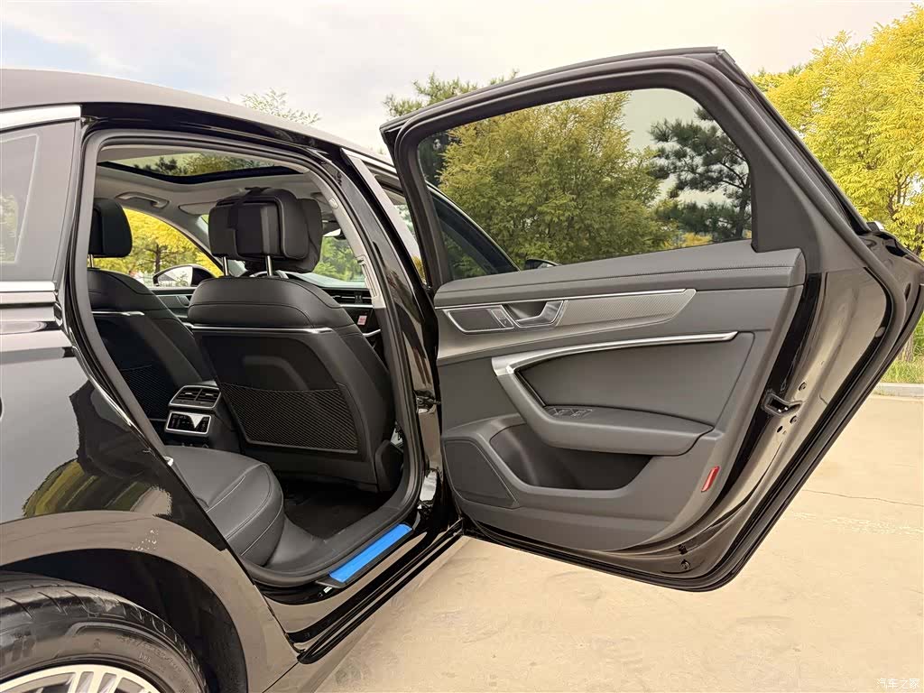 Audi A6L, 2025 12