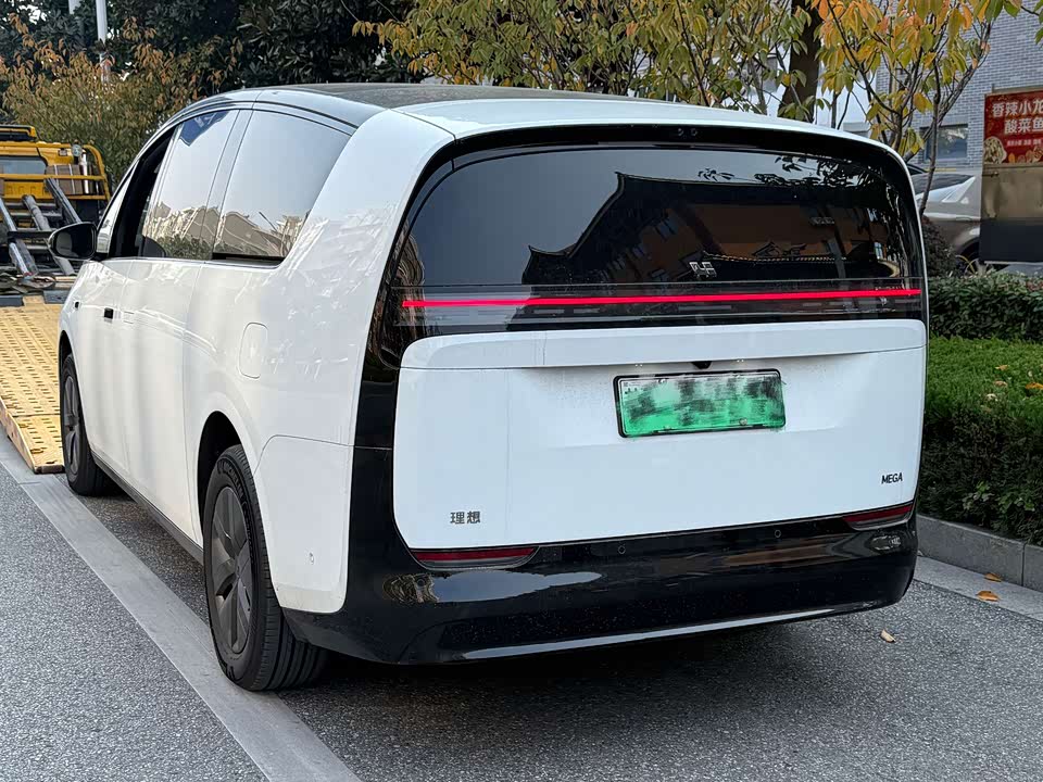 Li Auto Ideal MEGA