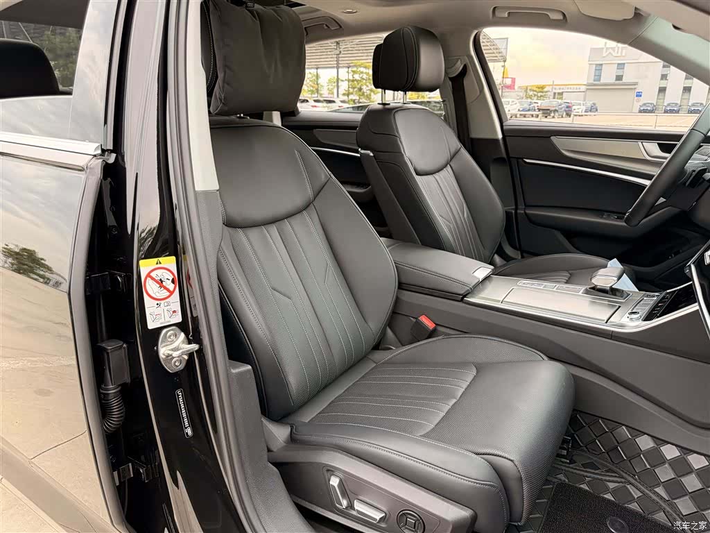 Audi A6L, 2025 11