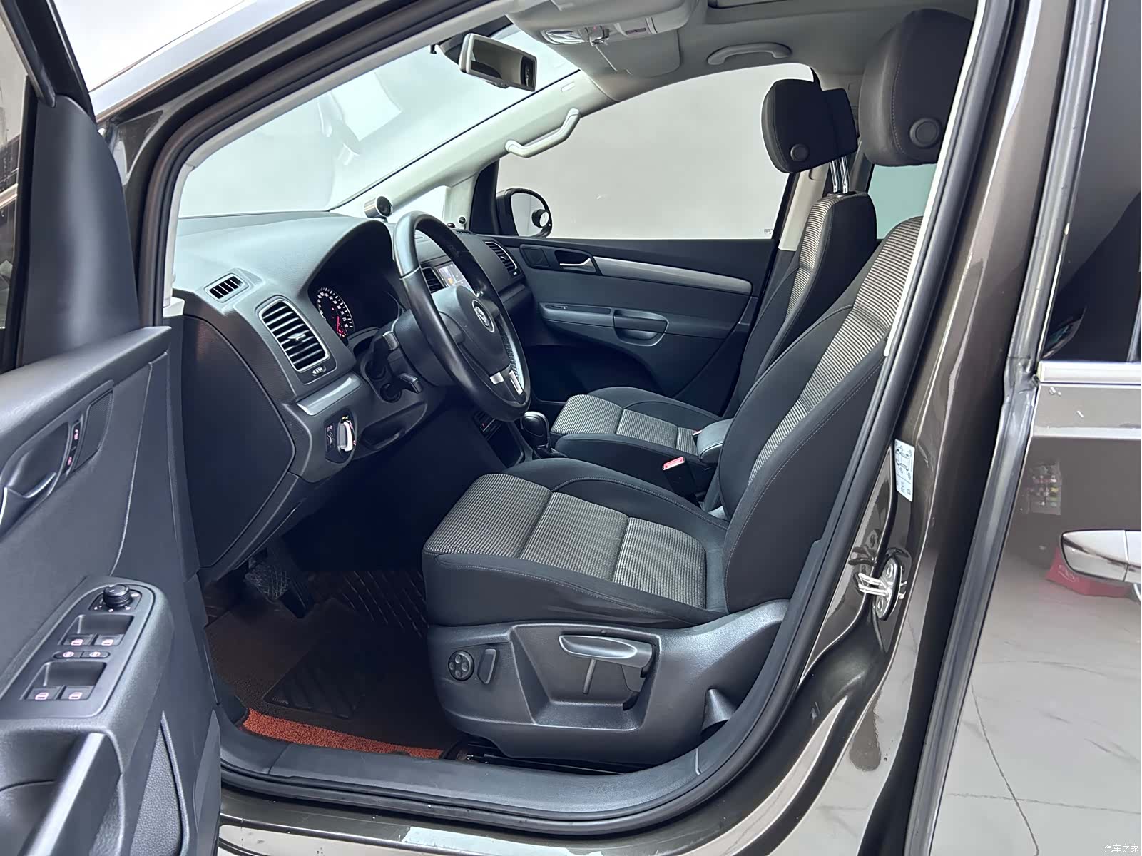 Volkswagen Xia, 2016 8