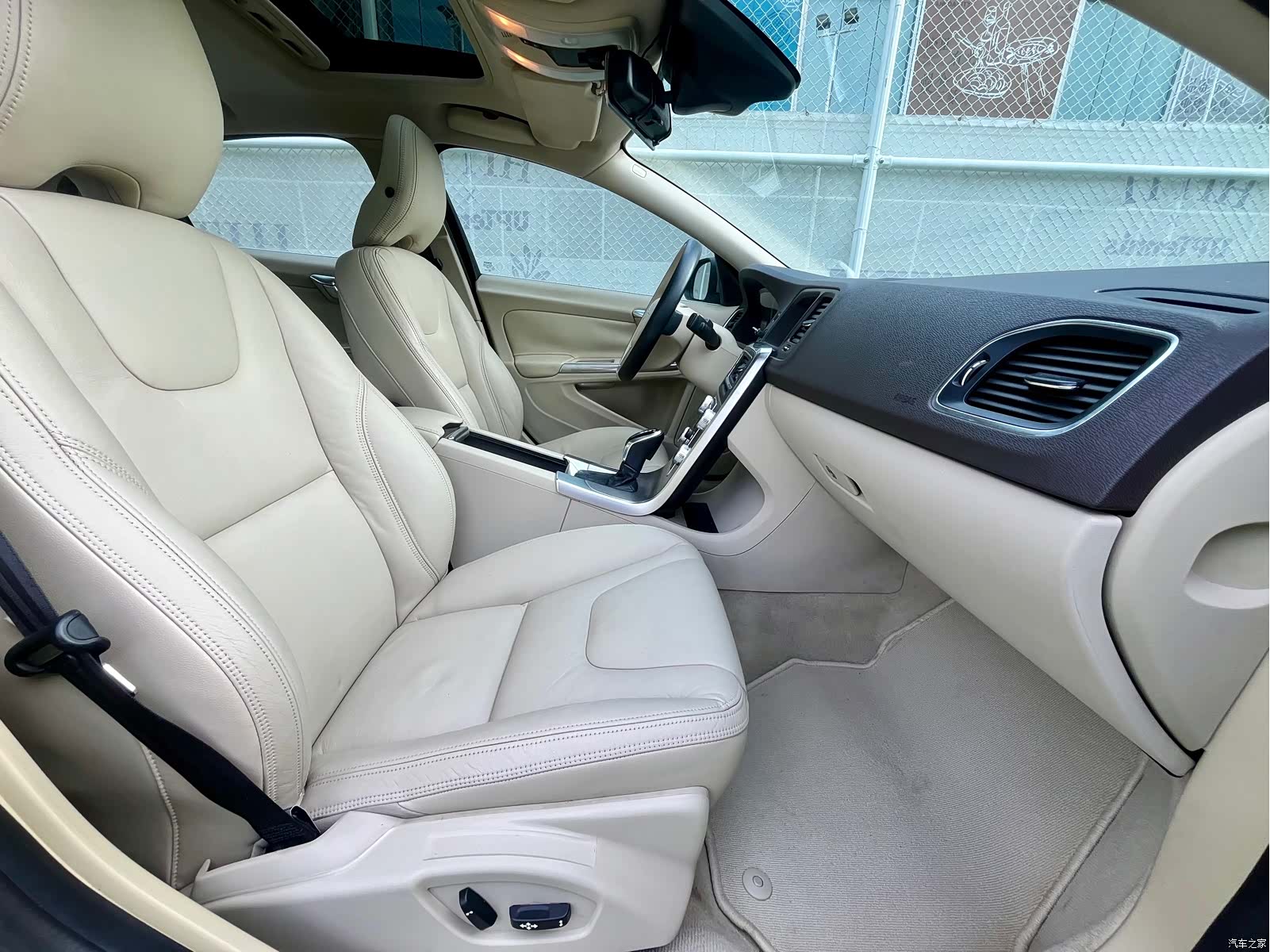 Volvo S60, 2014 9
