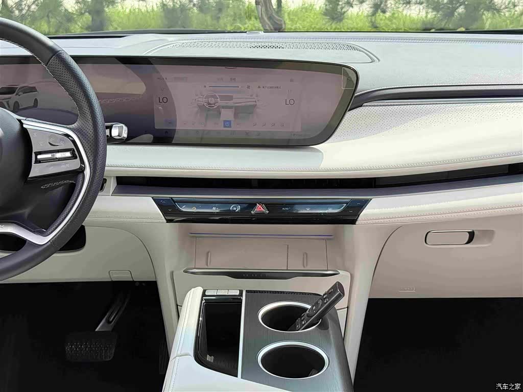 Buick GL8, 2025 8
