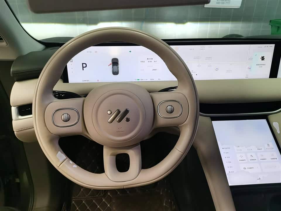 IM Motors Zhiji LS6 IM Motors Zhiji LS6