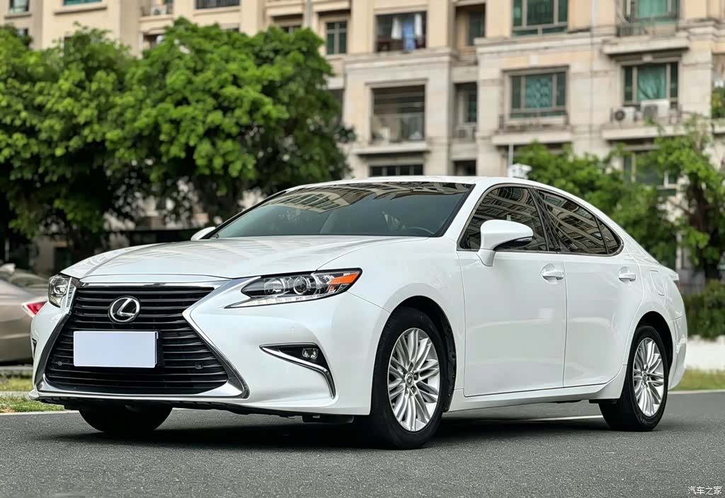 Lexus ES, 2017 1