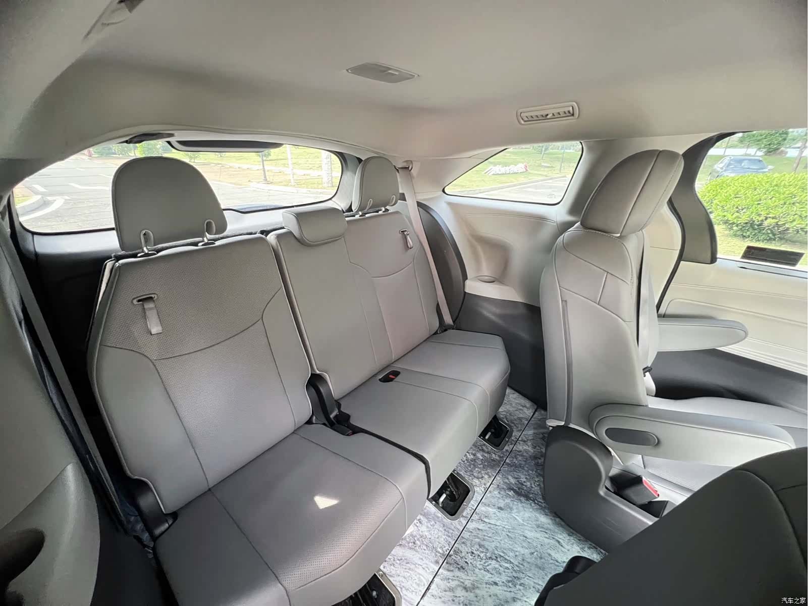 Toyota Sienna, 2023 15