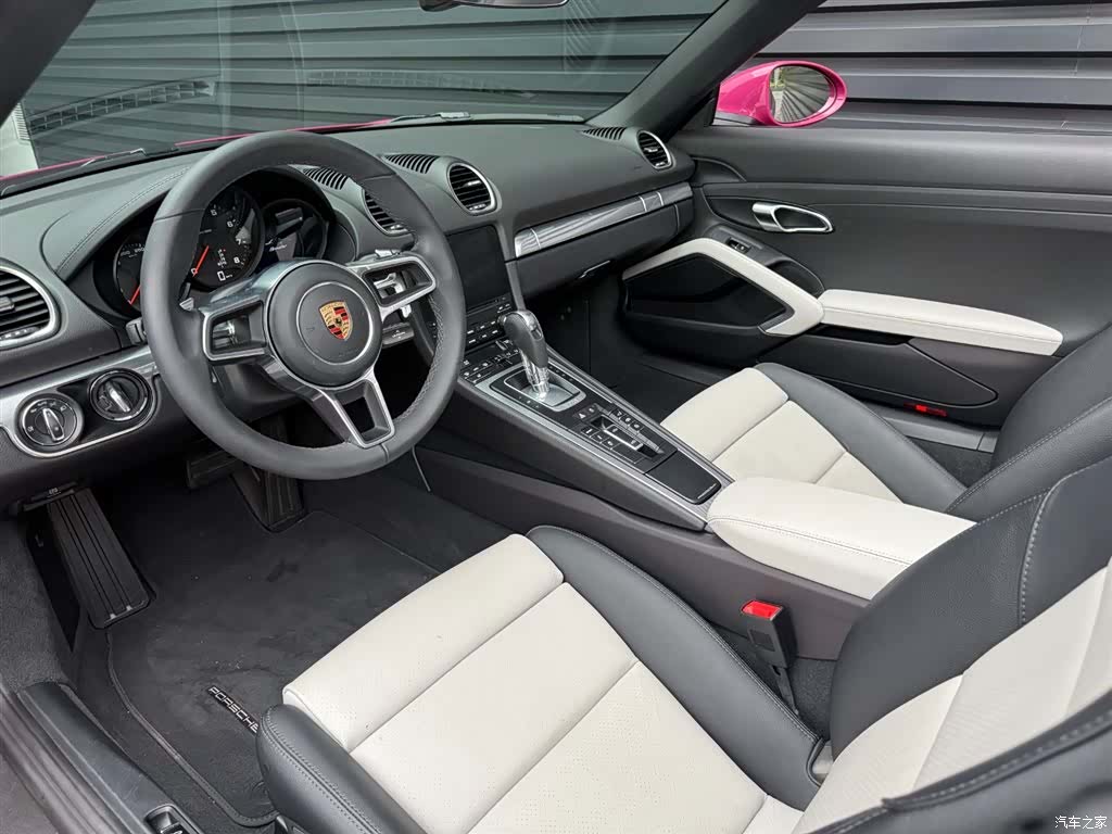 Porsche Boxster, 2024 10