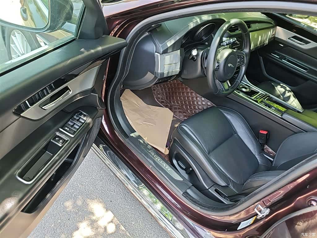 Land Rover XFL, 2017 16