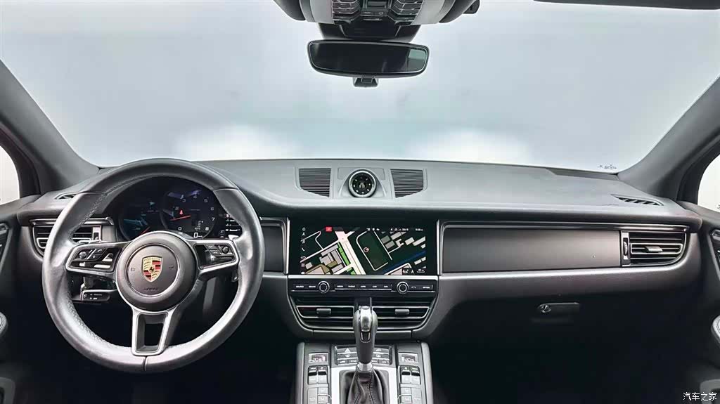 Porsche Macan, 2021 10