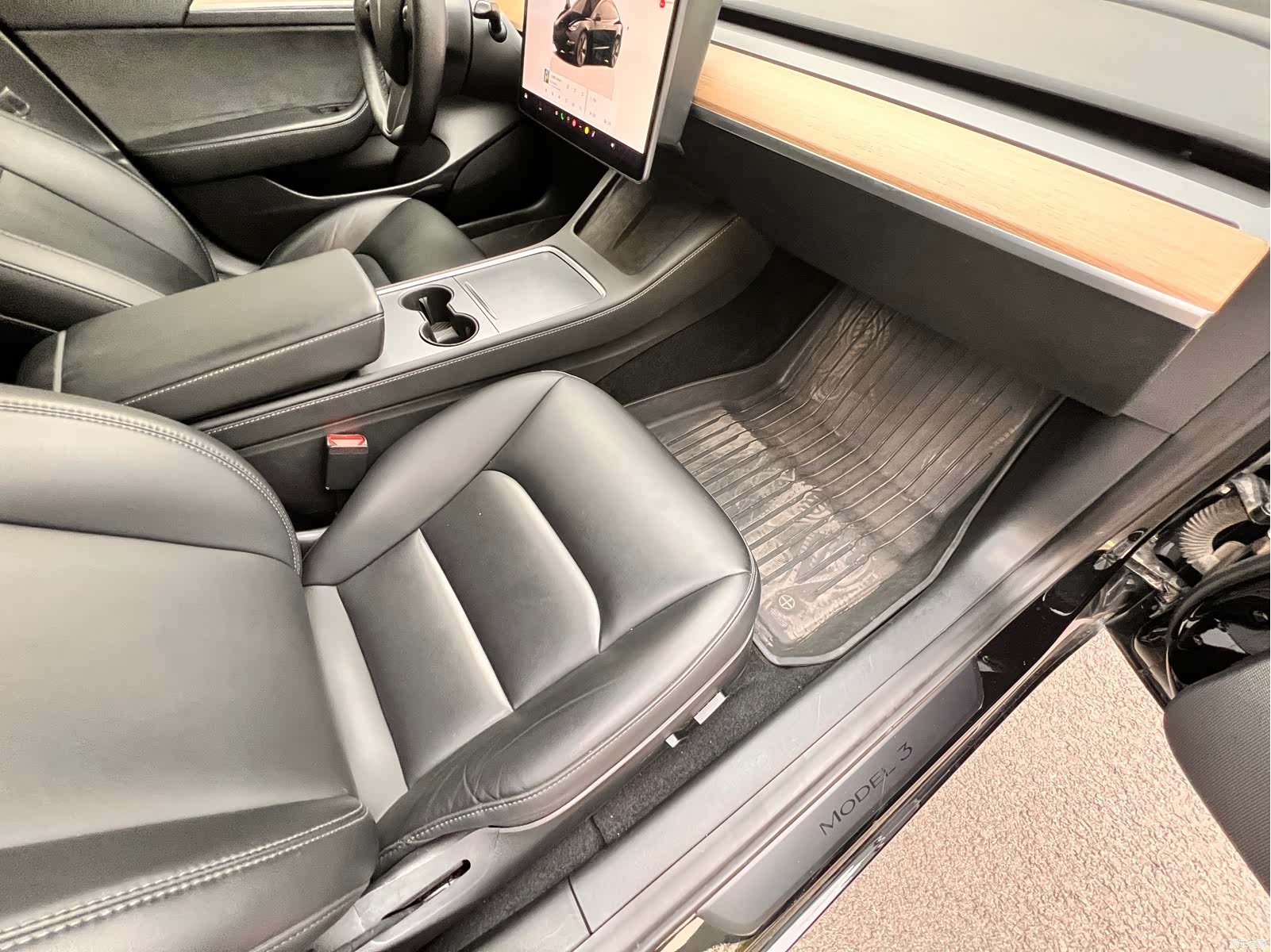 Tesla Model 3, 2023 11
