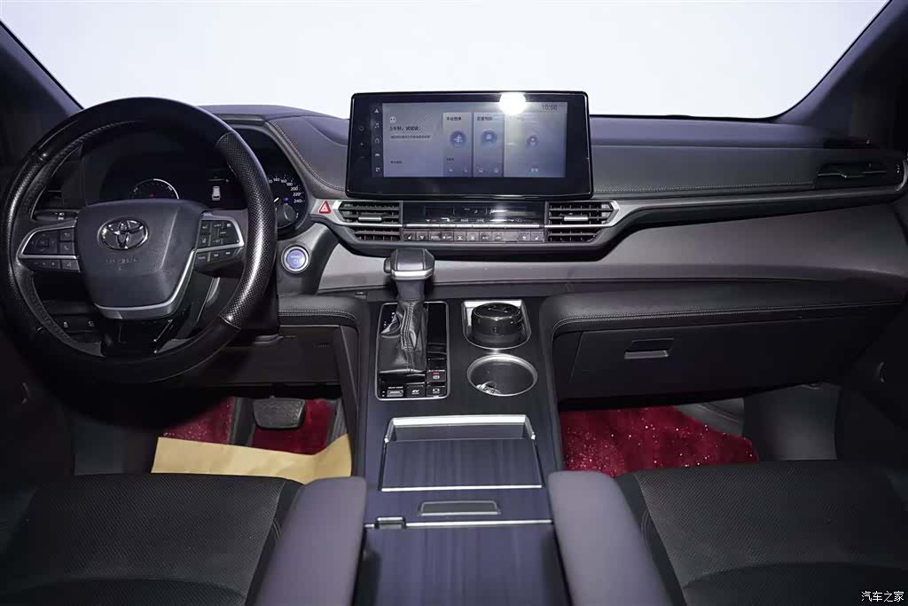 Toyota Sienna, 2024 10