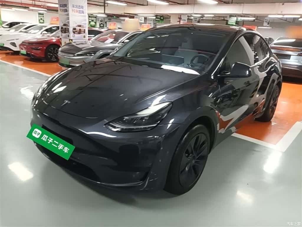 Tesla Model Y, 2024 1