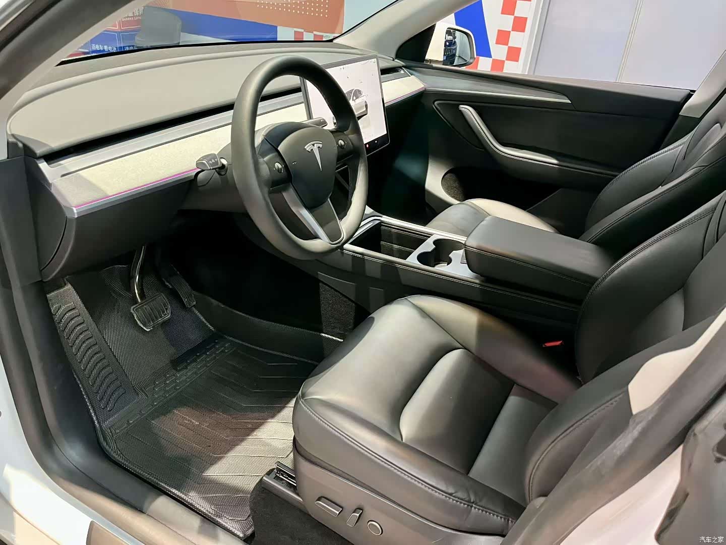 Tesla Model Y, 2024 4