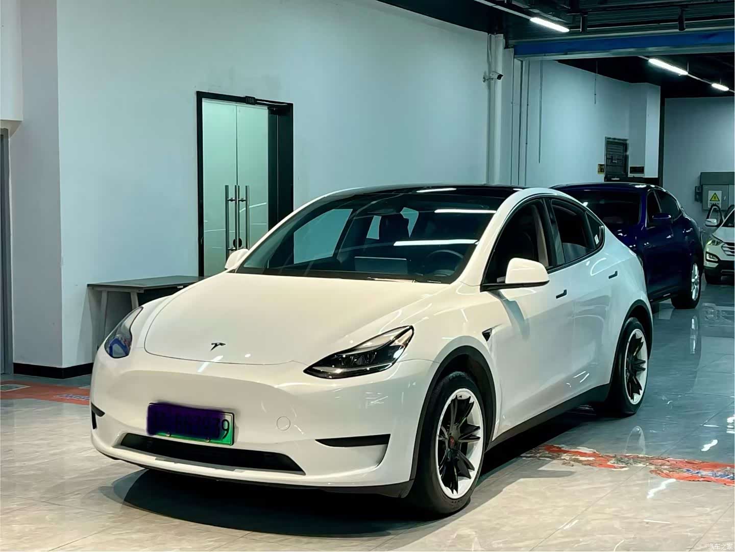 Tesla Model Y, 2024 1
