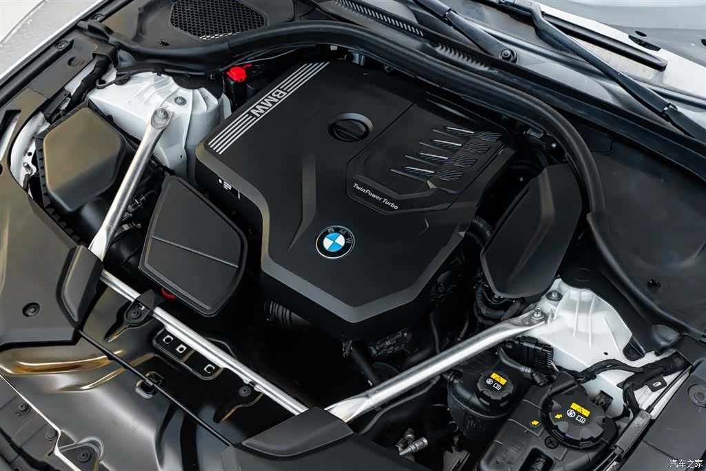 BMW 5 Series, 2022 9