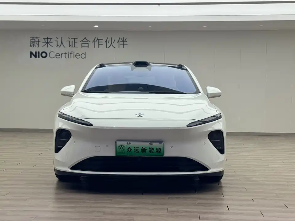 NIO ET7