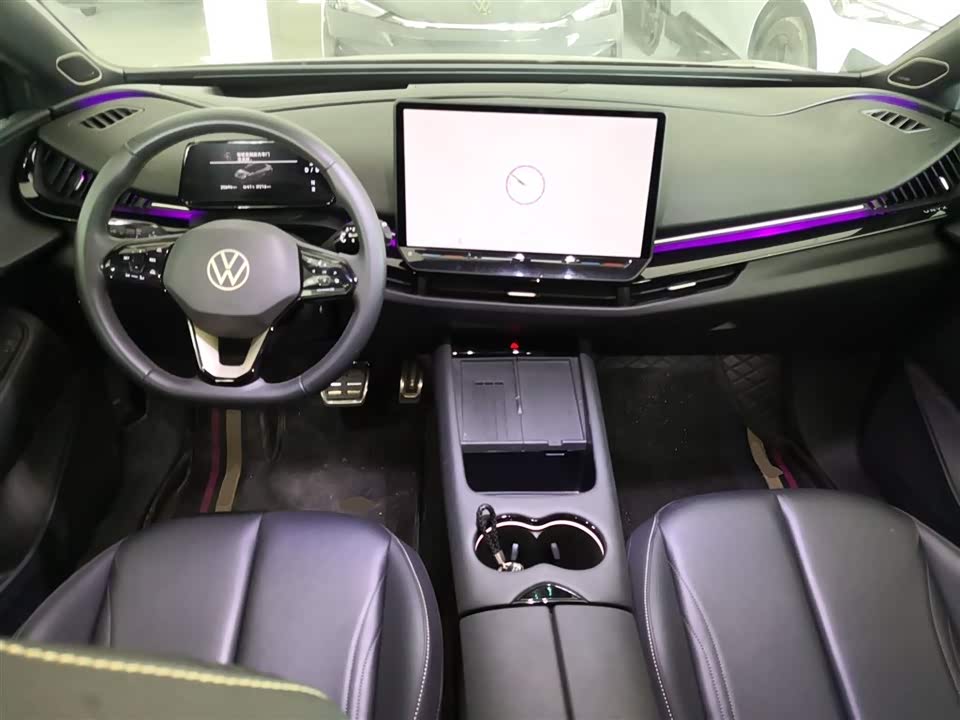 Volkswagen With the crowd 06