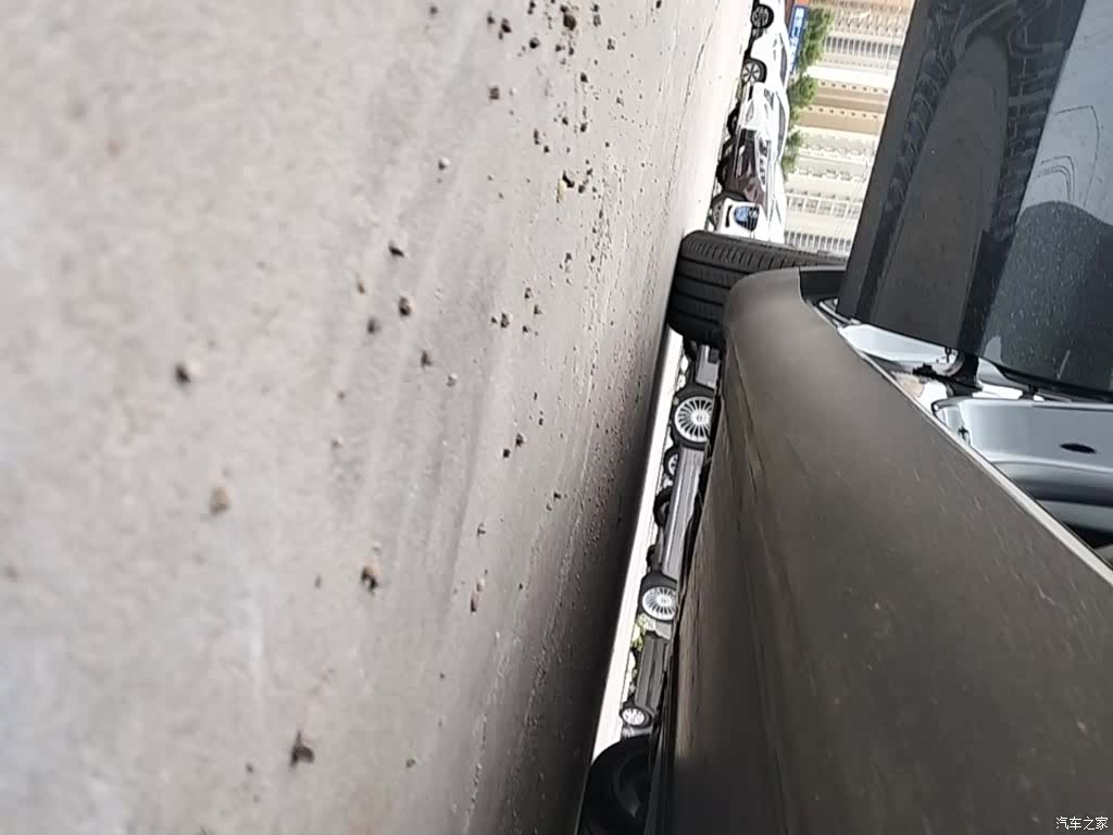 Tesla Model Y, 2024 21