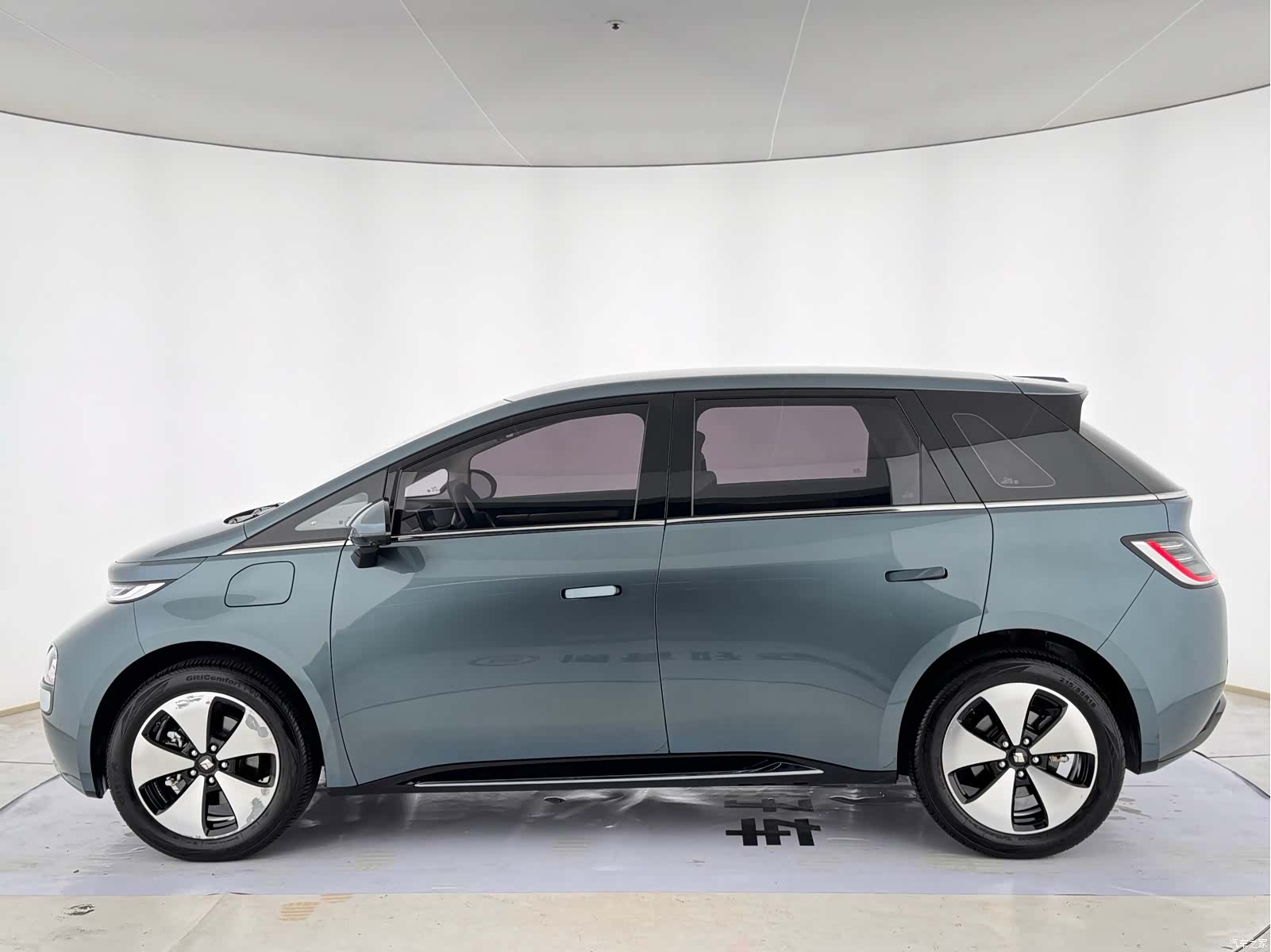 Wuling 460, 2023 3