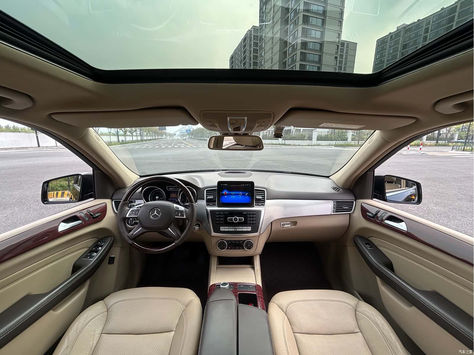 Mercedes-Benz M-Class, 2015 9
