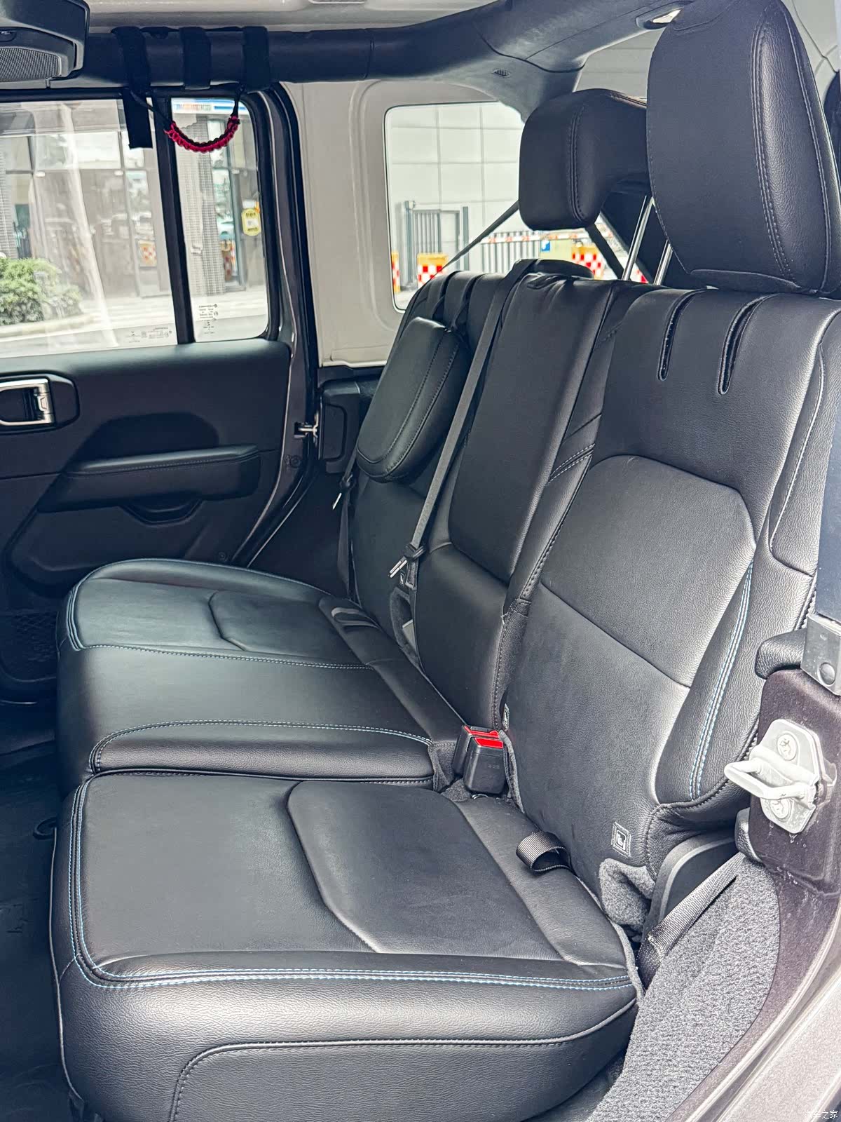 Jeep Wrangler, 2021 11