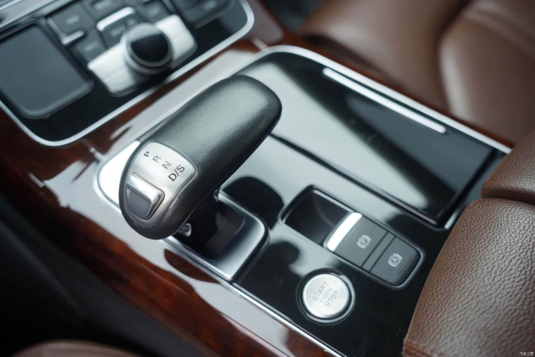 Audi A8L, 2011 21
