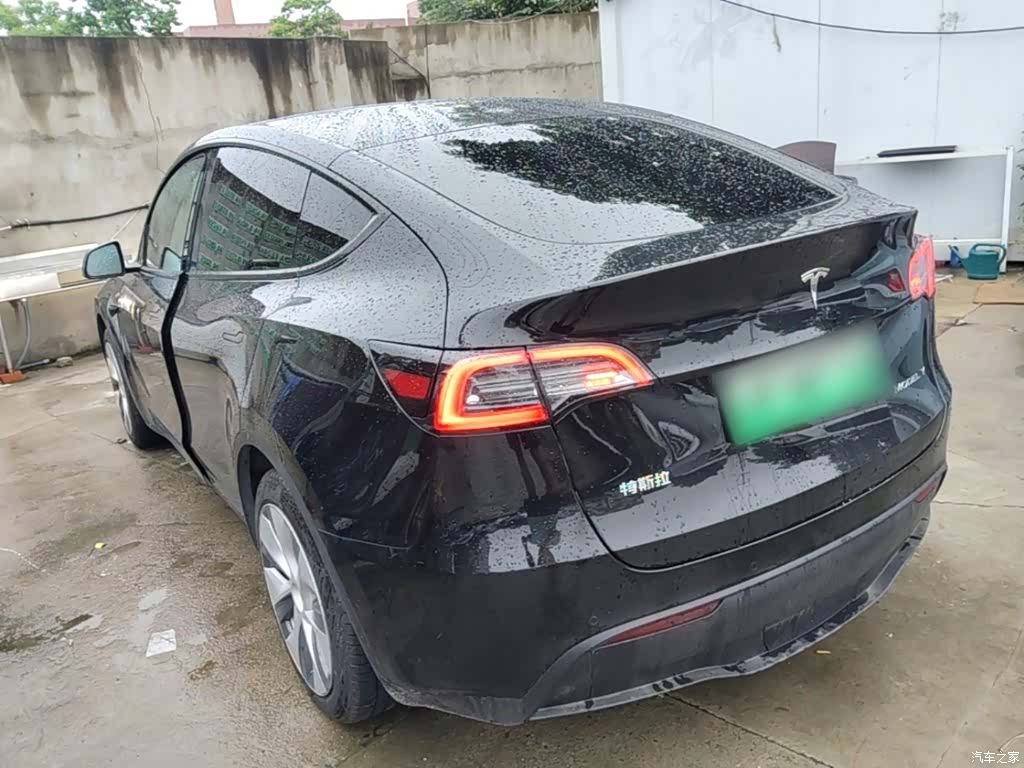 Tesla Model Y, 2022 все фото