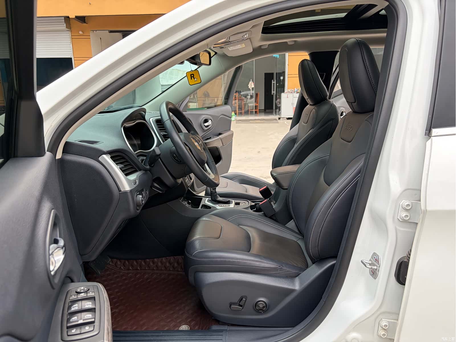 Jeep Cherokee, 2021 все фото