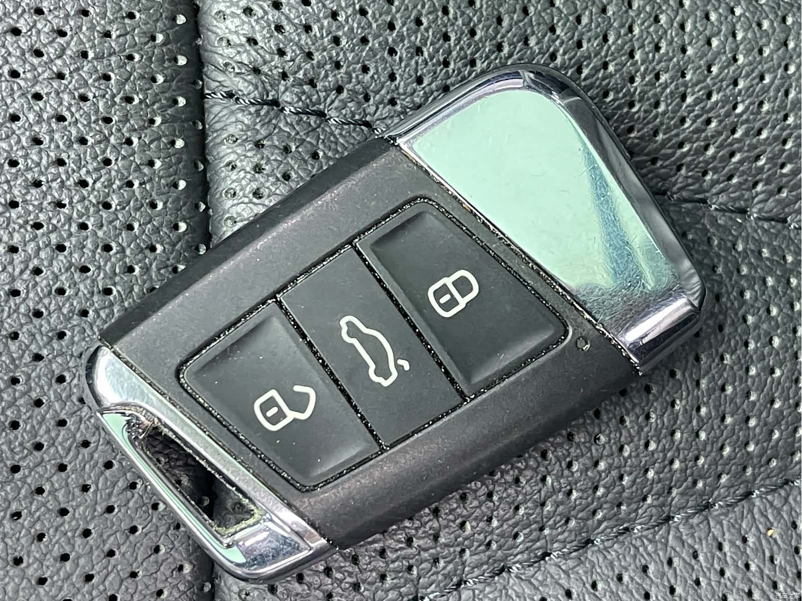 Volkswagen Passat, 2022 15