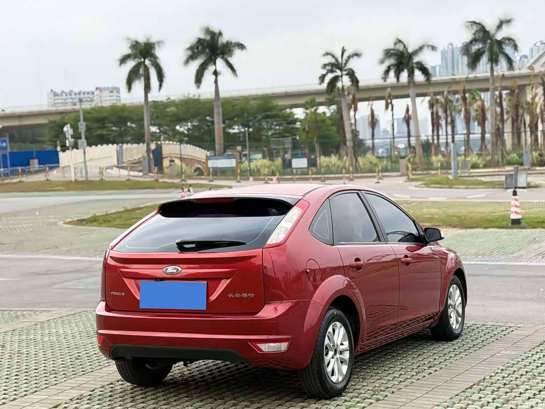 Ford Focus, 2015 6