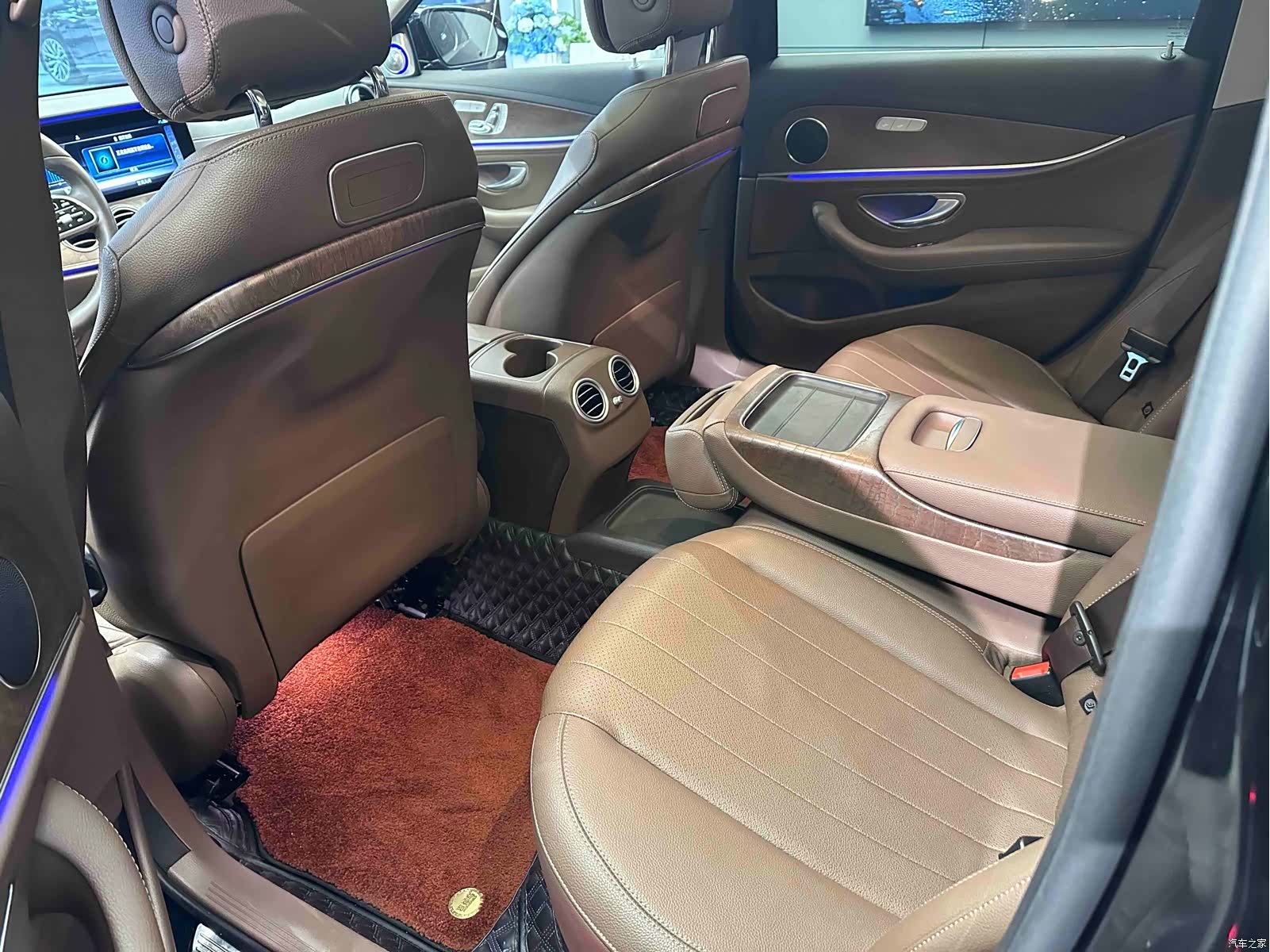 Mercedes-Benz E-Class, 2019 6