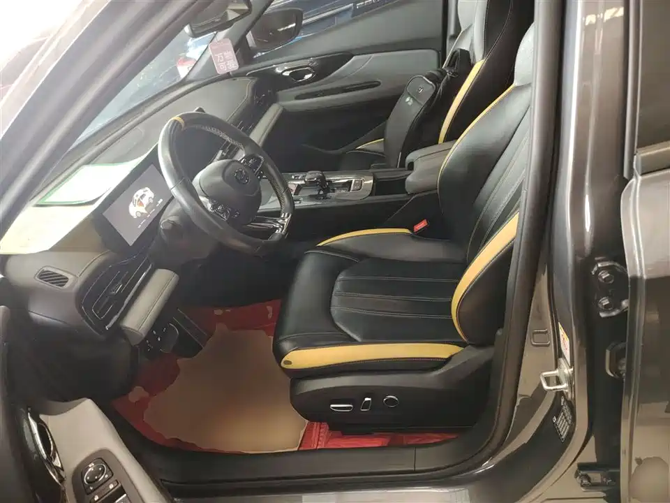 Trumpchi Shadow Leopard